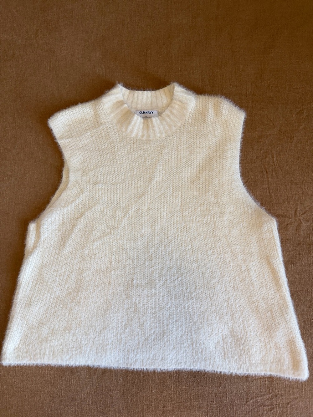 Old Navy Cream Knit Sleeveless Crewneck Sweater Vest